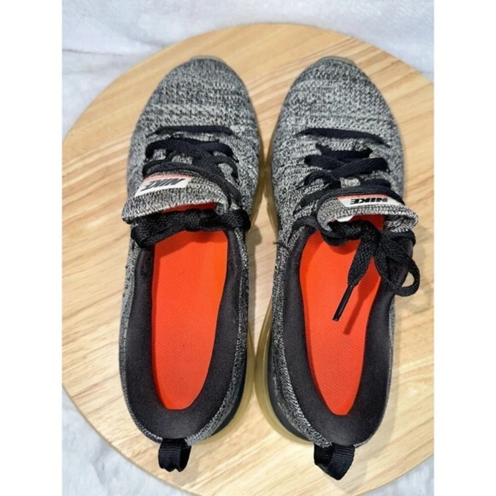 Nike Flyknit Max Oreo running shoes- 620469-105 Men’s Size 7‎